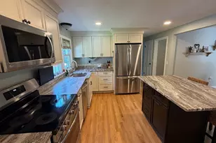 4 Robertson Rd, Auburn, MA 01501 - Photo 9