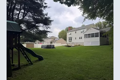 4 Robertson Rd, Auburn, MA 01501 - Photo 5