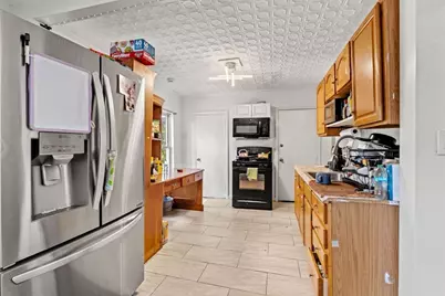 42 Albion Street, Lowell, MA 01850 - Photo 9