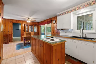 12 Richie Rd, Douglas, MA 01516 - Photo 5