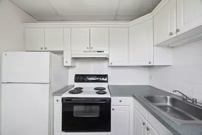 549 E 4th St #D5, Boston, MA 02127 - Photo 5