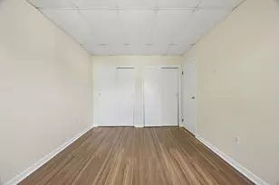 549 E 4th St, Boston, MA 02127 - Photo 9