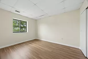 549 E 4th St, Boston, MA 02127 - Photo 7