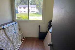 41 Iroquois St, Worcester, MA 01602 - Photo 15