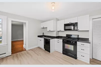 48 Franklin St, Peabody, MA 01960 - Photo 5