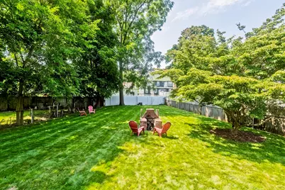 51 Merrick Ave, Holyoke, MA 01040 - Photo 7