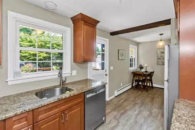51 Merrick Ave, Holyoke, MA 01040 - Photo 23