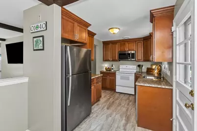 51 Merrick Ave, Holyoke, MA 01040 - Photo 19
