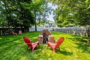 51 Merrick Ave, Holyoke, MA 01040 - Photo 11