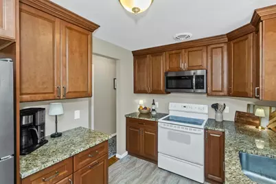 51 Merrick Ave, Holyoke, MA 01040 - Photo 21