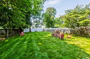 51 Merrick Ave, Holyoke, MA 01040 - Photo 9