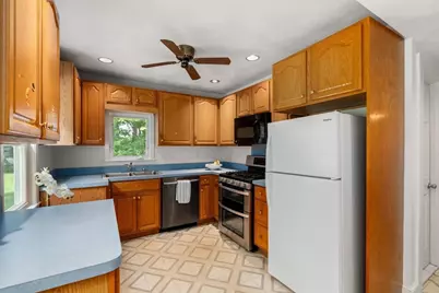 287 Haverhill St, North Reading, MA 01864 - Photo 5