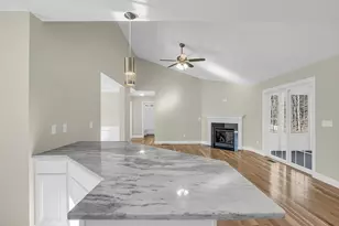 523 Alpine Rd, Fitchburg, MA 01420 - Photo 17