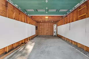 81 Seaver St, Wellesley, MA 02481 - Photo 35