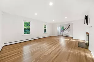 81 Seaver St, Wellesley, MA 02481 - Photo 9