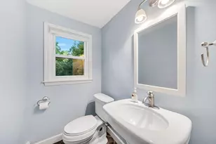 81 Seaver St, Wellesley, MA 02481 - Photo 15