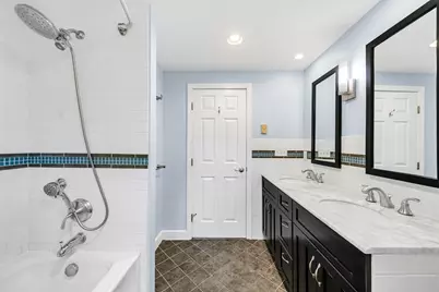 81 Seaver St, Wellesley, MA 02481 - Photo 23