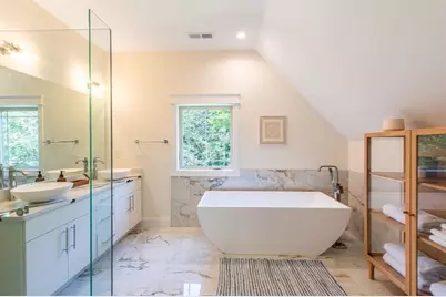 114 Lindenridge, Amherst, MA 01002 - Photo 31