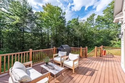114 Lindenridge, Amherst, MA 01002 - Photo 19