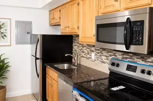 1025 Hancock St, Quincy, MA 02169 - Photo 5