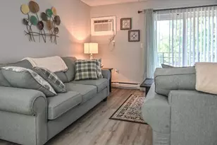 24 Maple Crest Cir, Holyoke, MA 01040 - Photo 5