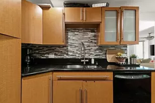 99 Pond Ave, Brookline, MA 02445 - Photo 15