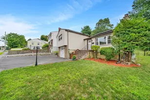566 Main St, Stoneham, MA 02180 - Photo 21