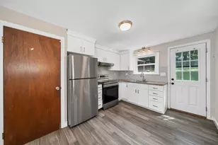 566 Main St, Stoneham, MA 02180 - Photo 9