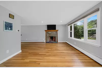 566 Main St, Stoneham, MA 02180 - Photo 5