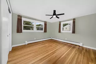 566 Main St, Stoneham, MA 02180 - Photo 13
