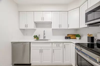 595 Revere Beach Pkwy #40, Revere, MA 02151 - Photo 9