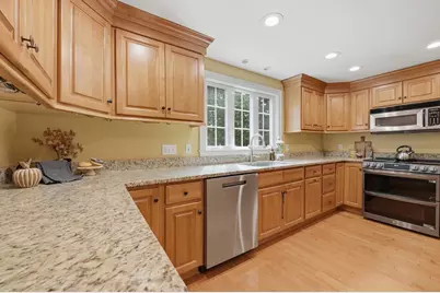 26 Kathleen Dr, Andover, MA 01810 - Photo 7