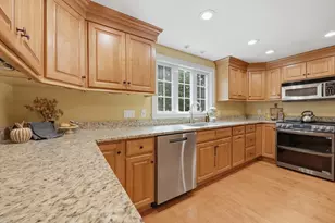 26 Kathleen Dr, Andover, MA 01810 - Photo 7