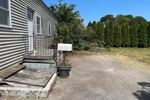28 N Spooner St, Plymouth, MA 02360 - Photo 3