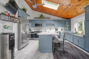 37 Slade St, Swansea, MA 02777 - Photo 5