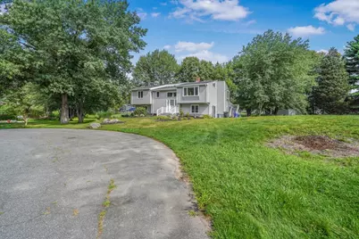 37 Slade St, Swansea, MA 02777 - Photo 3