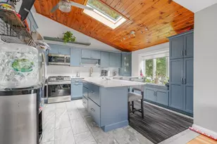 37 Slade St, Swansea, MA 02777 - Photo 9