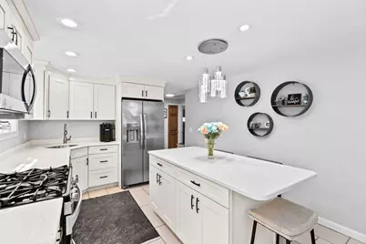 129 Chief Justice Cushing Hwy, Hingham, MA 02043 - Photo 5