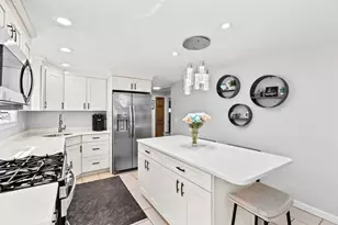 129 Chief Justice Cushing Hwy, Hingham, MA 02043 - Photo 5