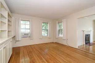 29 Cottage St, Wellesley, MA 02482 - Photo 5