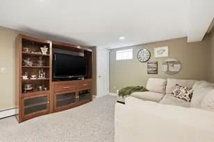 6 Locke Rd, Billerica, MA 01821 - Photo 25
