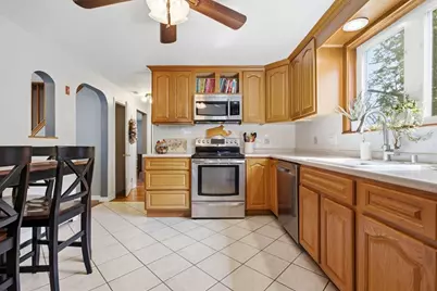 6 Locke Road, Billerica, MA 01821 - Photo 3