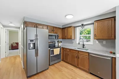 10 Scandinavia Ave, Worcester, MA 01603 - Photo 9