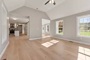4 Turner St, Templeton, MA 01436 - Photo 11
