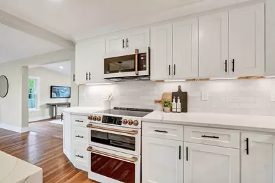 28 Fieldstone Dr, Burlington, MA 01803 - Photo 7