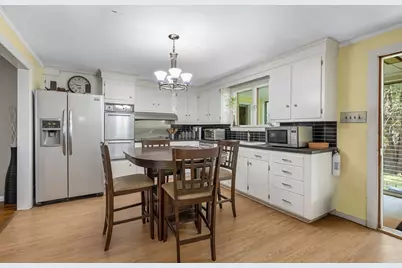 8 Albion St, Methuen, MA 01844 - Photo 13