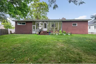 8 Albion St, Methuen, MA 01844 - Photo 5
