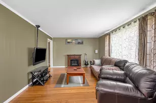 8 Albion St, Methuen, MA 01844 - Photo 9