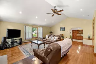 45 Oxford Rd, Tewksbury, MA 01876 - Photo 9