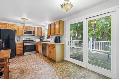 223 Garnet St, Springfield, MA 01129 - Photo 13
